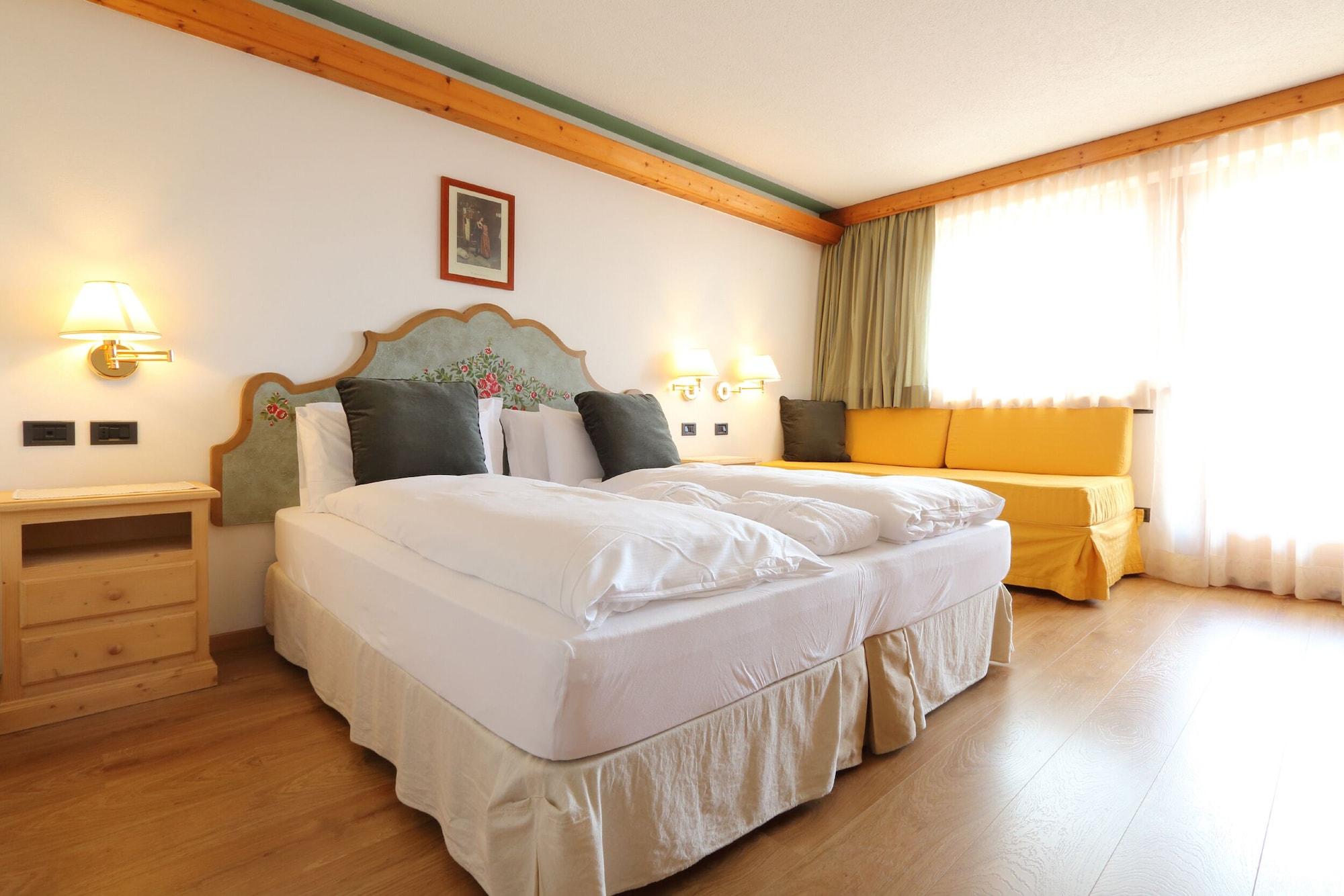 Park Hotel Bellacosta Cavalese Esterno foto